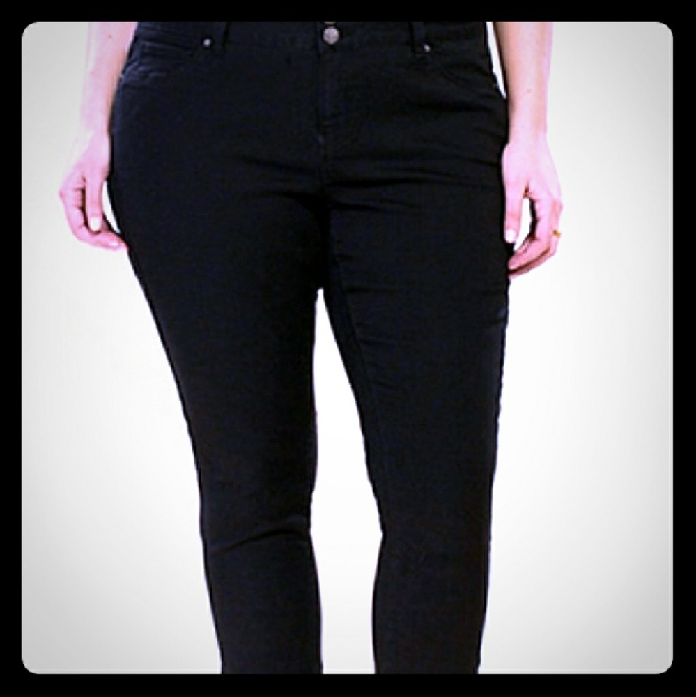 Royalty for Me "WannaBettaButt" Jeans